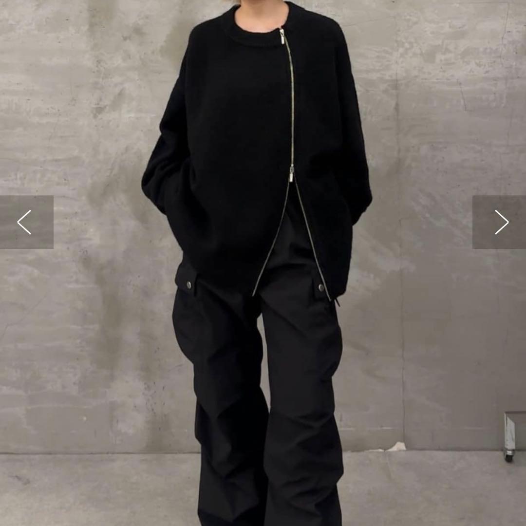 Lui's ツイストZIPデザインオーバーサイズクルーネックニット