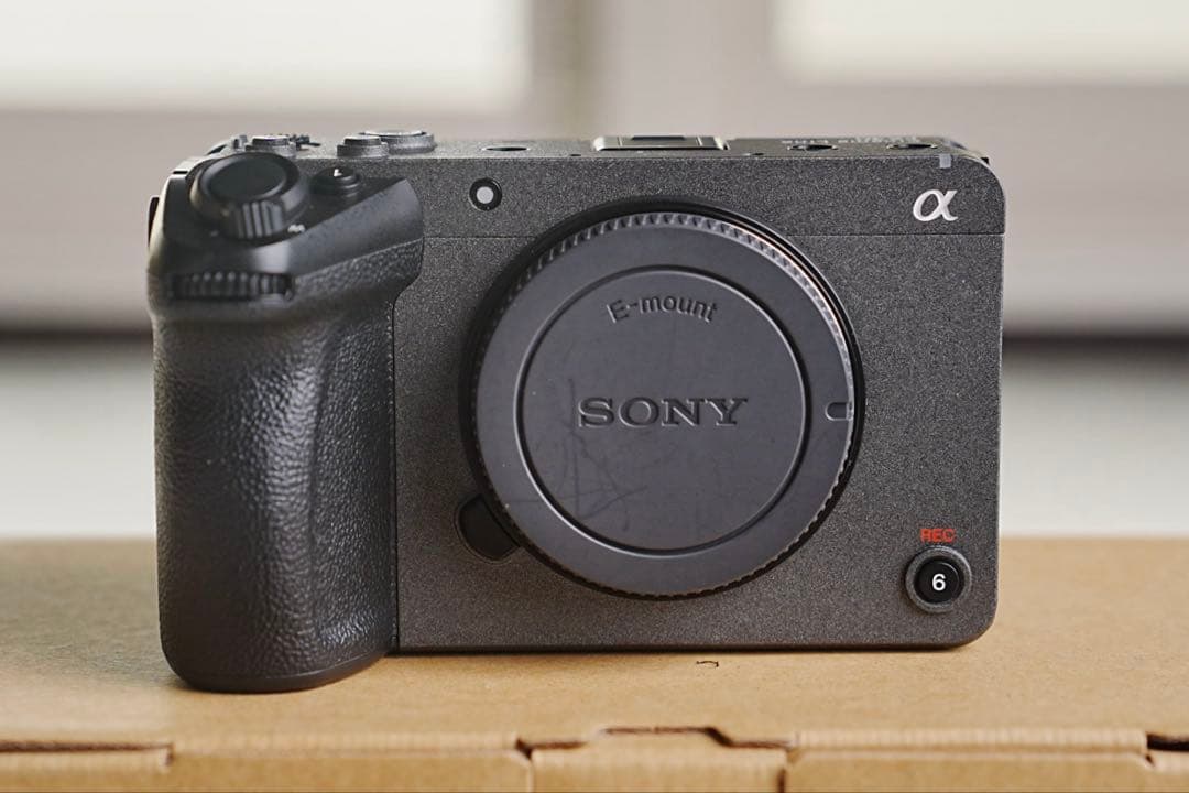 【美品】SONY FX30（ILME-FX30）ボディ／バッテリー付属ソニー