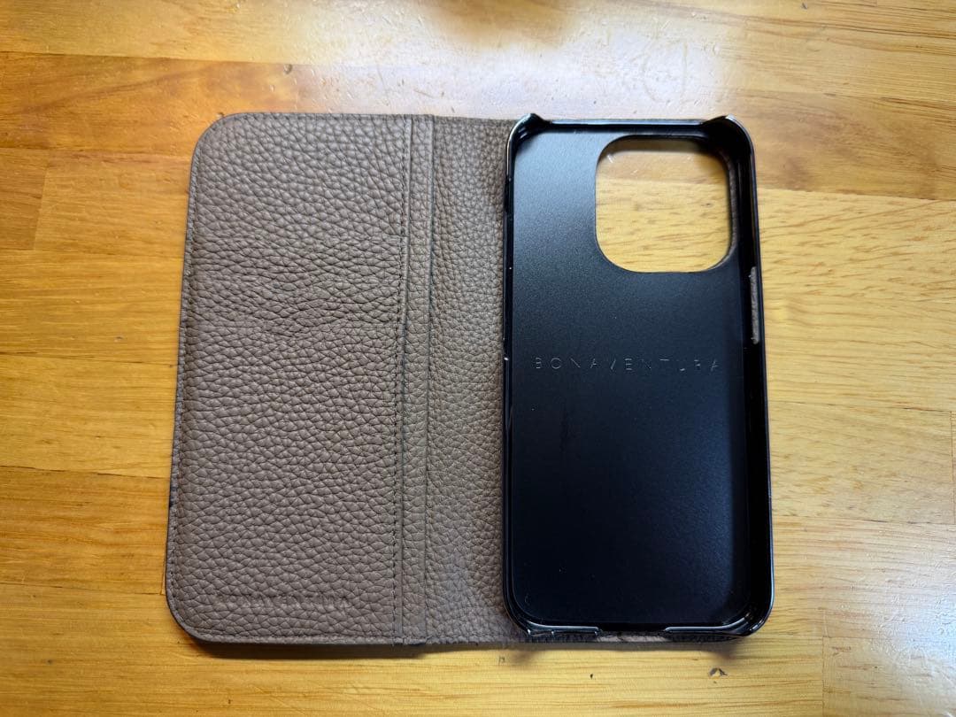 ★正規品・美品★ボナベンチュラiPhone15Pro本革ケース