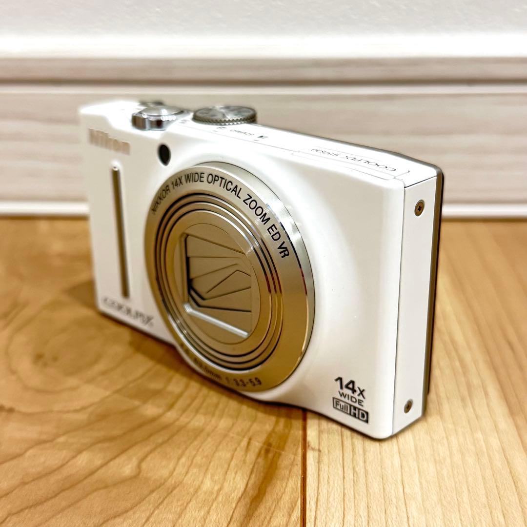 【極美品】　Nikon ニコン　COOLPIX S8200 デジカメ　コンデジ