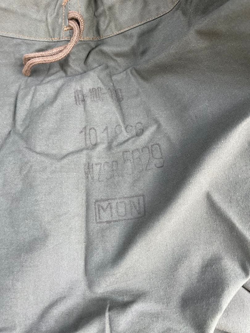 ポーランド軍幕。ポンチョテントサイズ3 。 二股とusポール