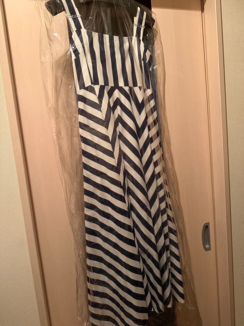 ぽ*ず様 オブリ ワンピース S ストライプ ロングワンピース