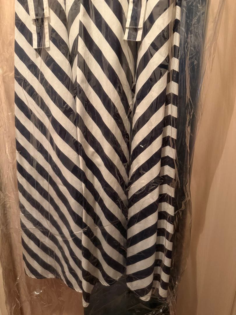 ぽ*ず様 オブリ ワンピース S ストライプ ロングワンピース