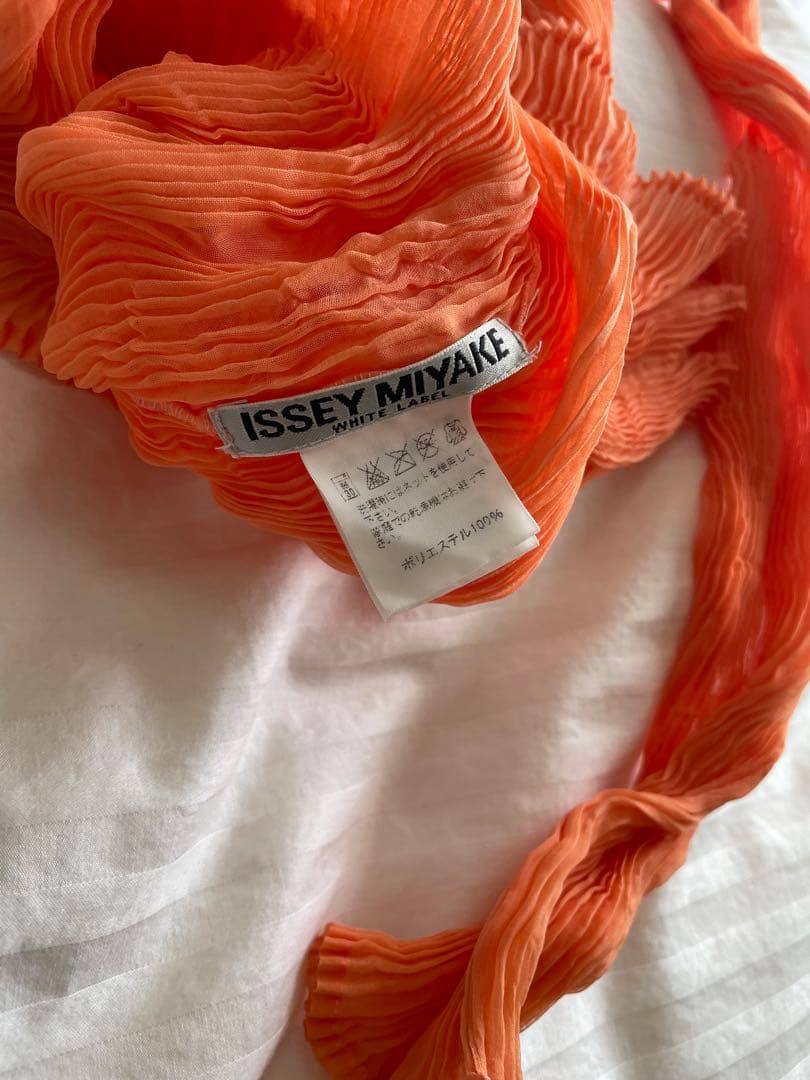 イッセイミヤケ　シフォン　ハイネック　オレンジ