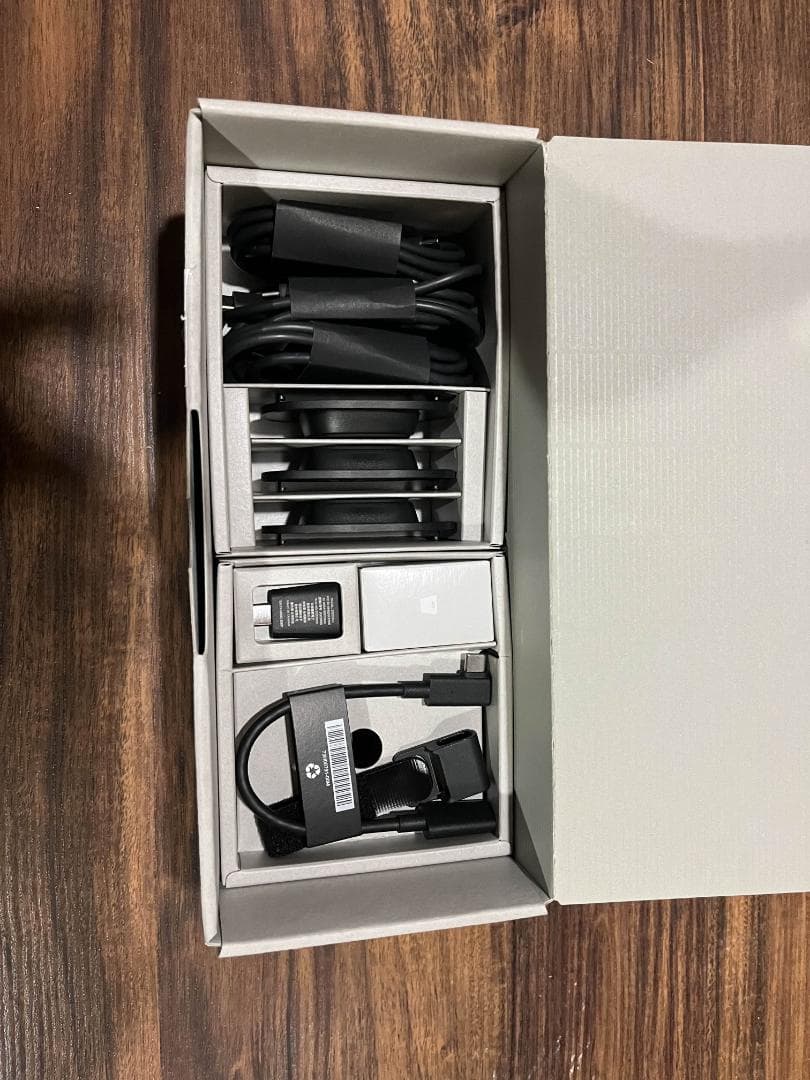 その他 VIVE ultimate Tracker 3+1 Kit