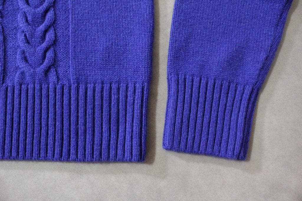 PIACENZA★新品15万円ピアチェンツァ ケーブル編カシミアニット50ブルー