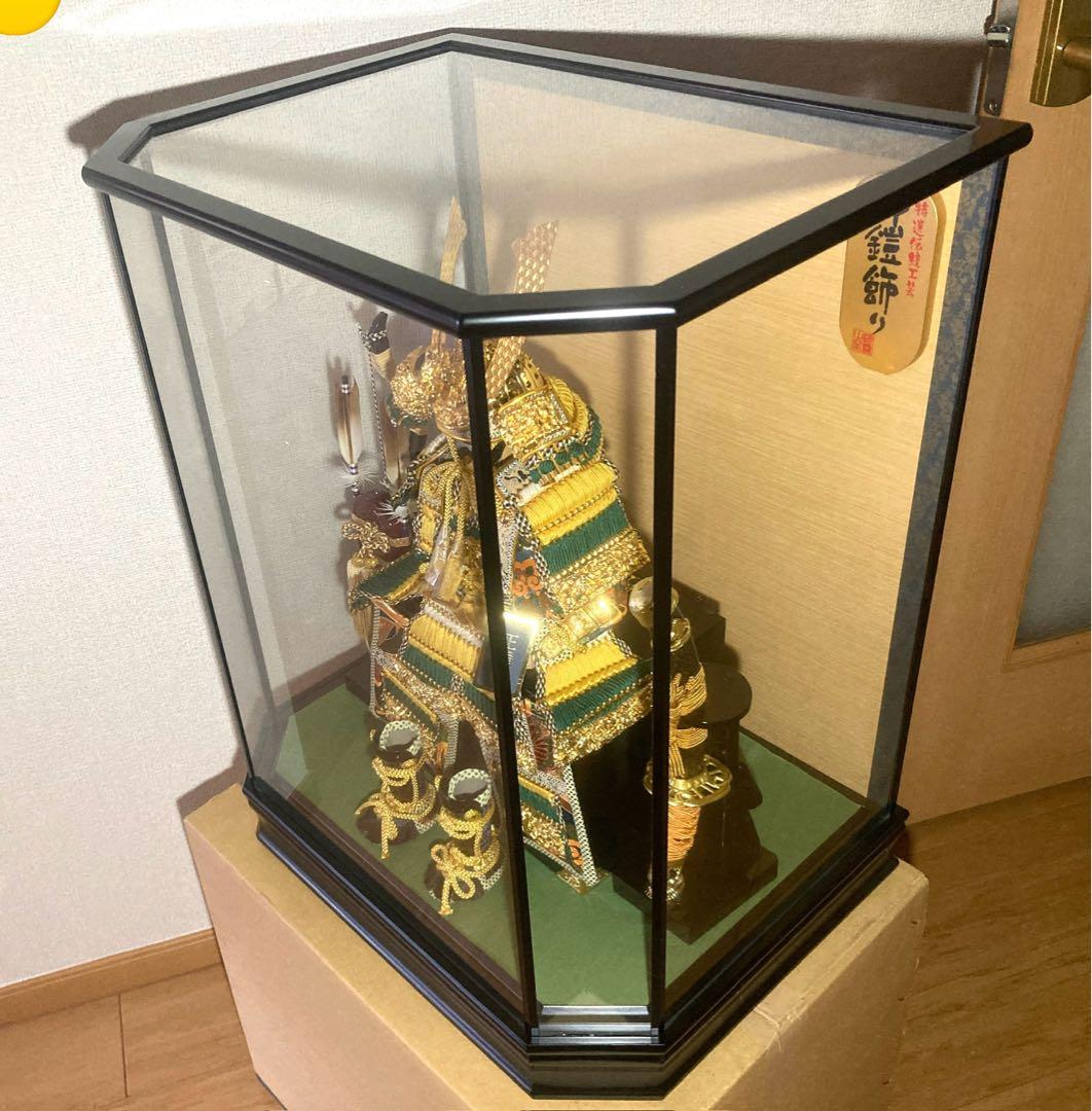 五月人形　鎧ケース飾り　ガラスケース入り