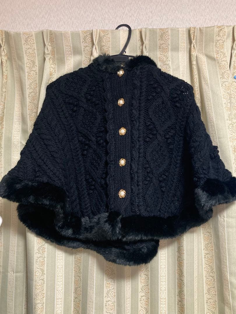 アラン編みうさみみケープ　黒×黒　　日曜日まで限定お値下げ！　出品11月迄