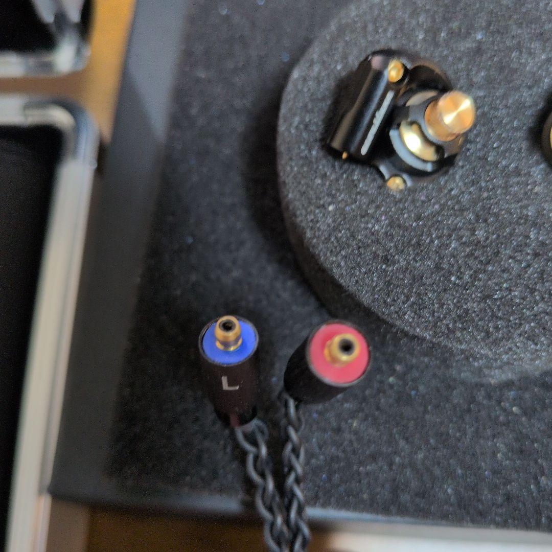 イヤホン Acoustune HS1657CU