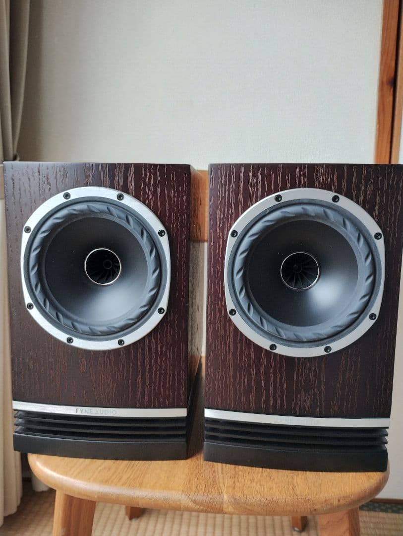 ファインオーディオ　Fyne Audio f500 ダークオーク　スピーカー