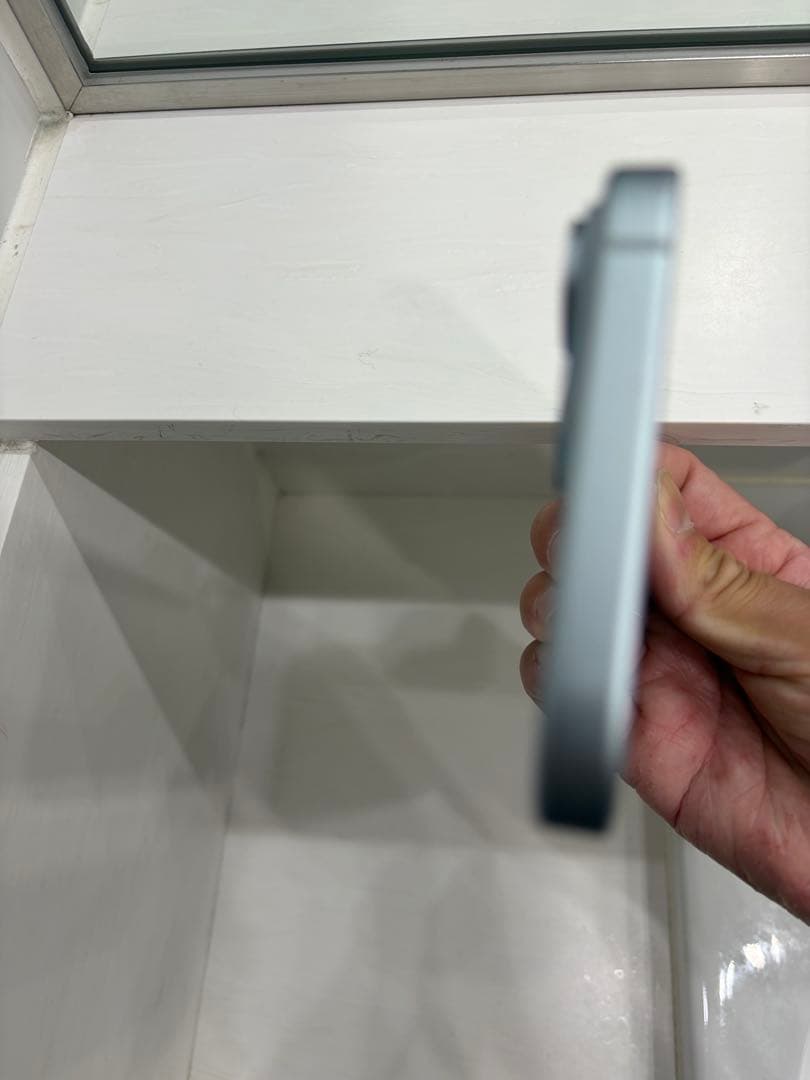 a*a様 Apple iPhone 15 本体 256gb 付属品なし　値下げし