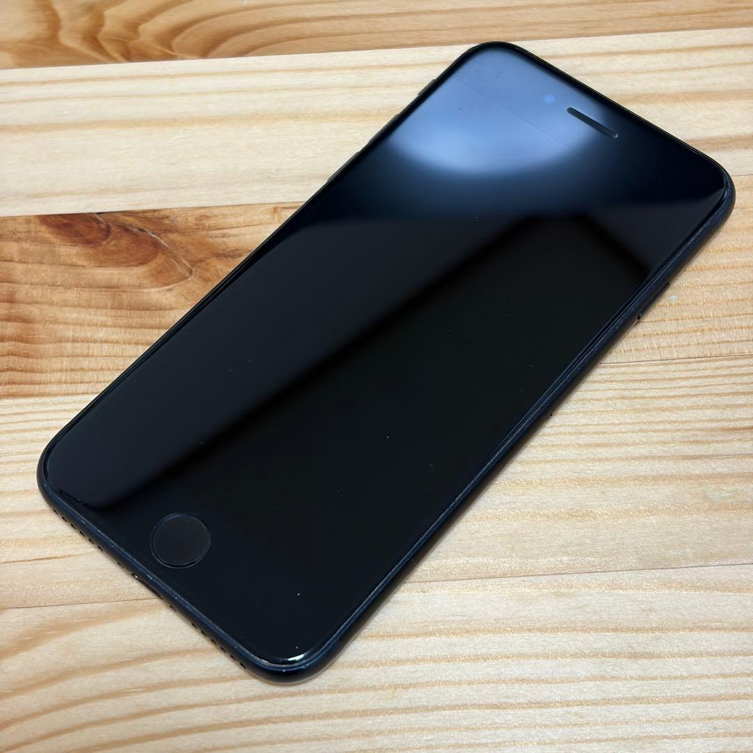 バッテリー新品　iPhoneSE第3世代64GB SIMフリー　美品