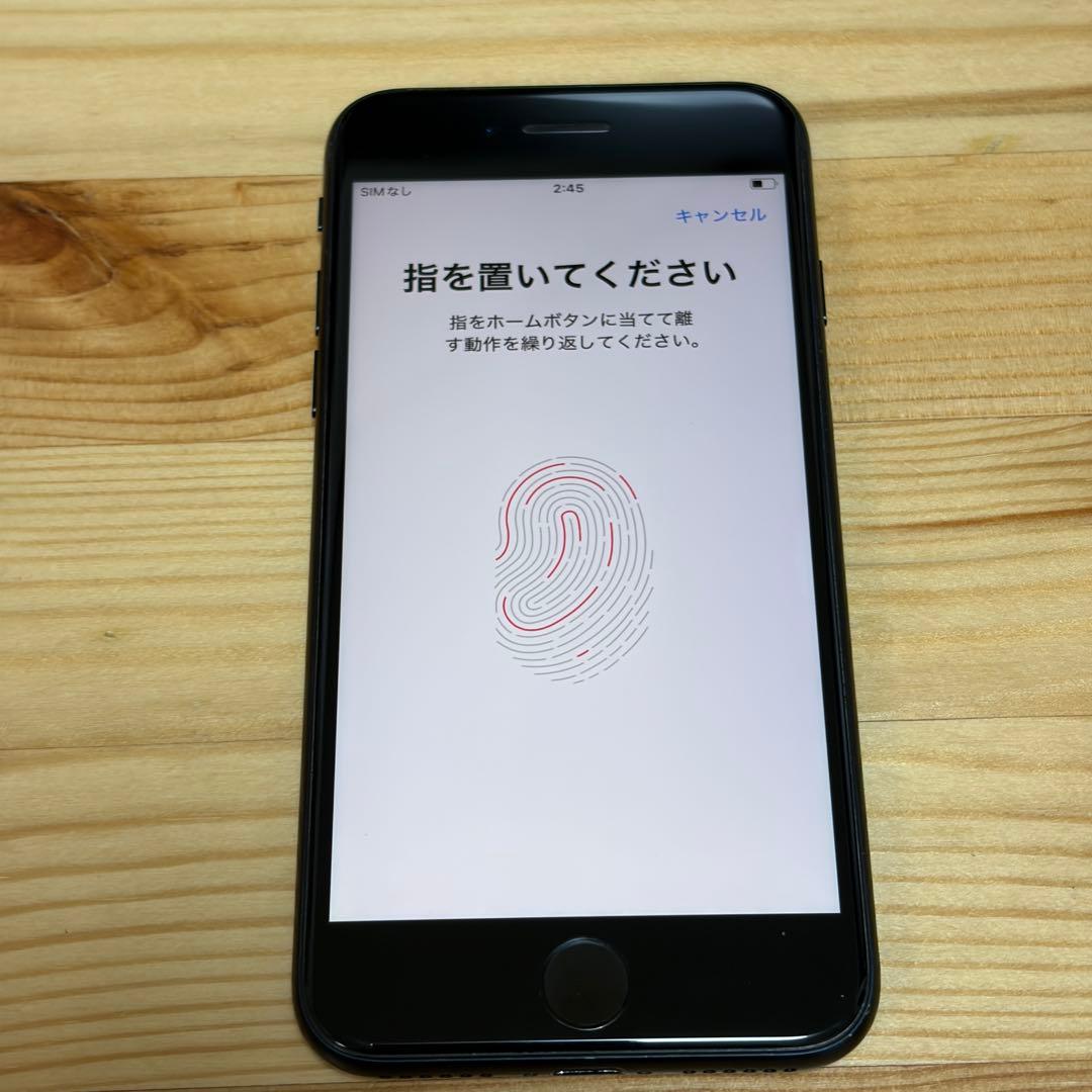 バッテリー新品　iPhoneSE第3世代64GB SIMフリー　美品