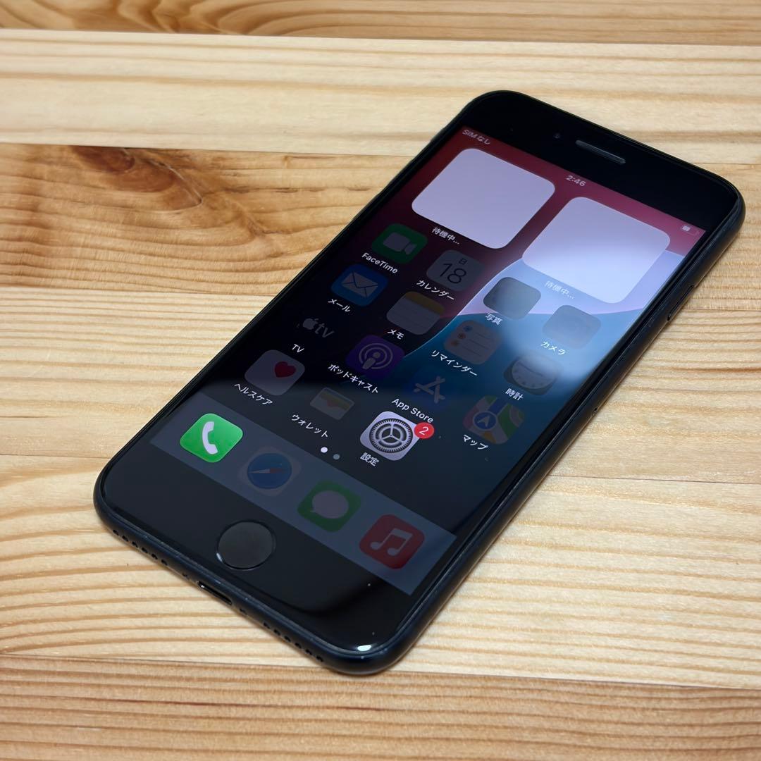 バッテリー新品　iPhoneSE第3世代64GB SIMフリー　美品