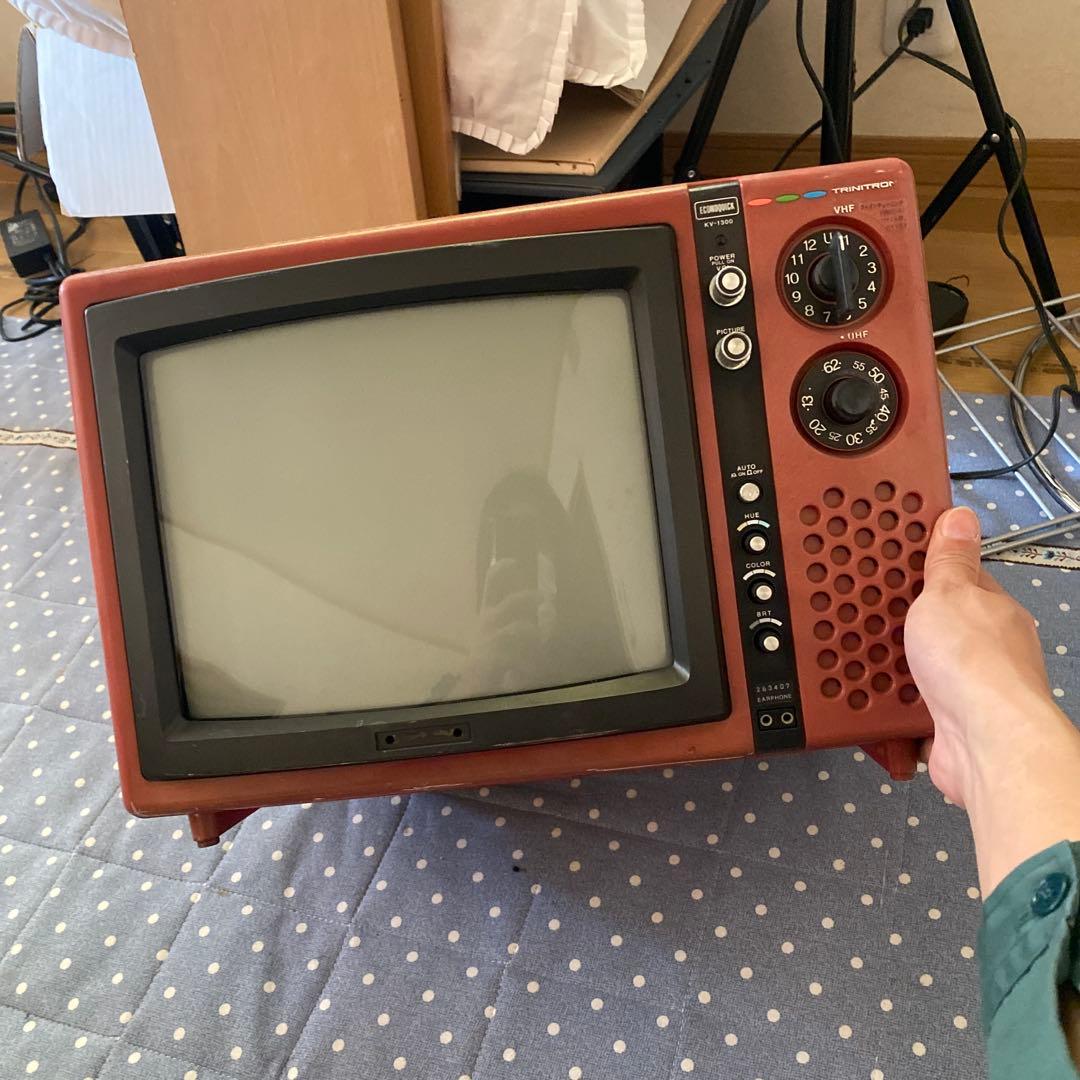 昭和レトロ　小型ブラウン管テレビ 約40cm 赤　レッドSONY KV-1300
