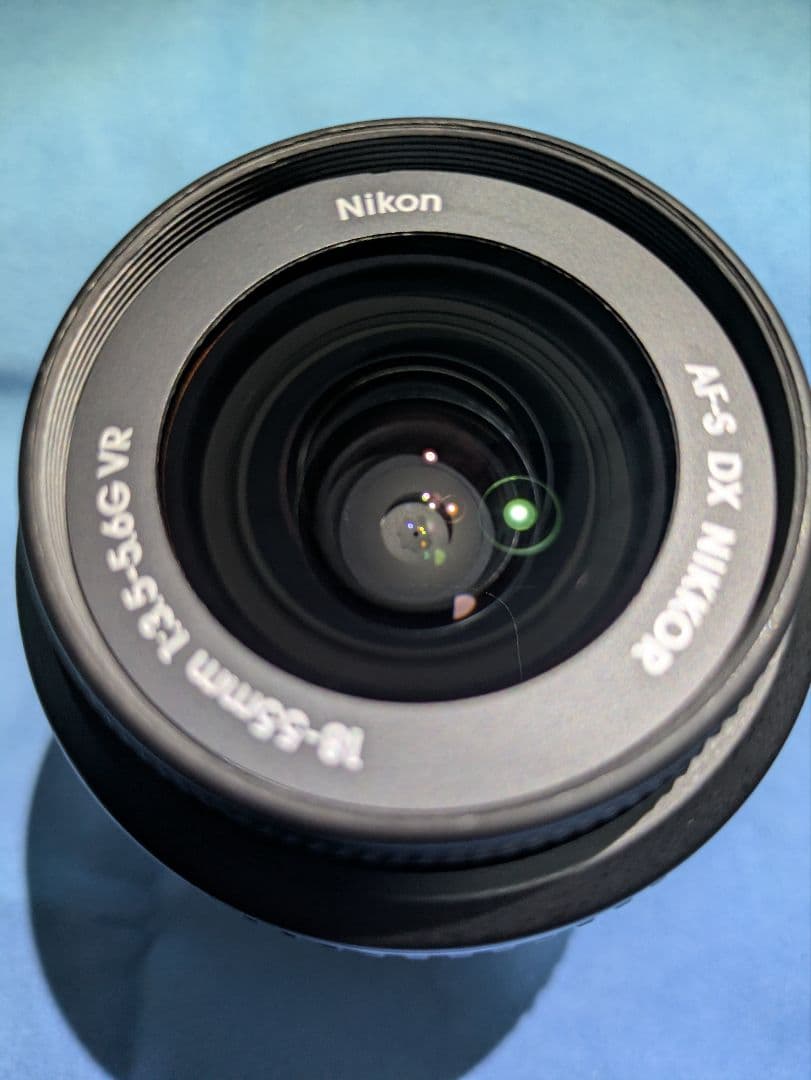 Nikon　D5600 ＋　レンズ　(18-55)VR