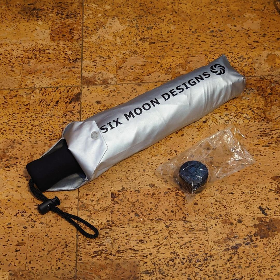 山は秋冬も紫外線が強い　シックスムーンデザインズ　カーボン　折りたたみ傘　訳有