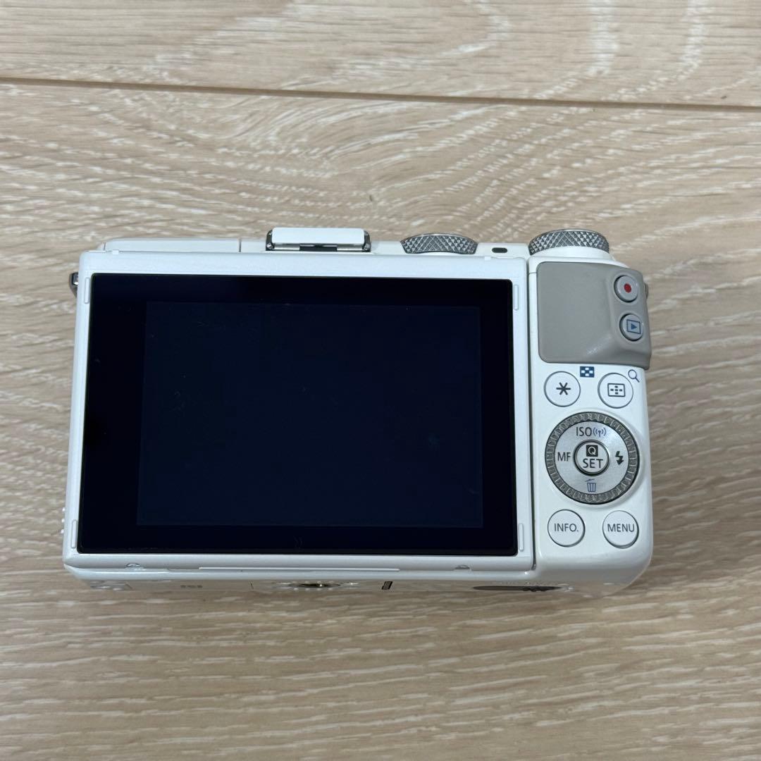 Canon EOS M3 ミラーレス一眼 ダブルズームキット ホワイト