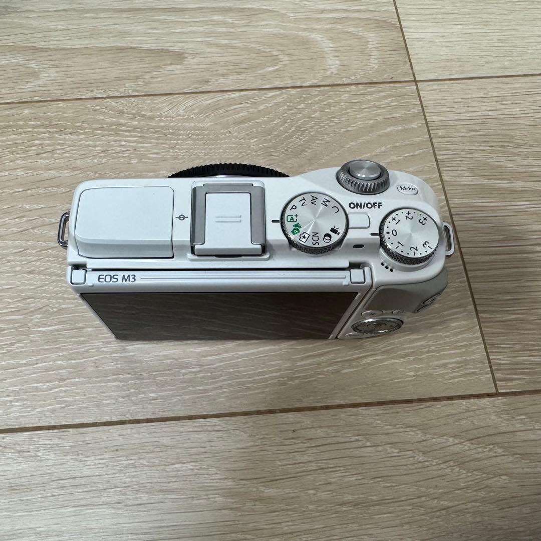 Canon EOS M3 ミラーレス一眼 ダブルズームキット ホワイト