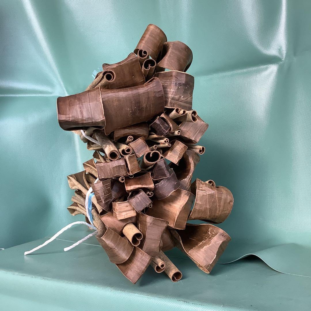 乾燥くるみ樹皮2kg 。 7-078