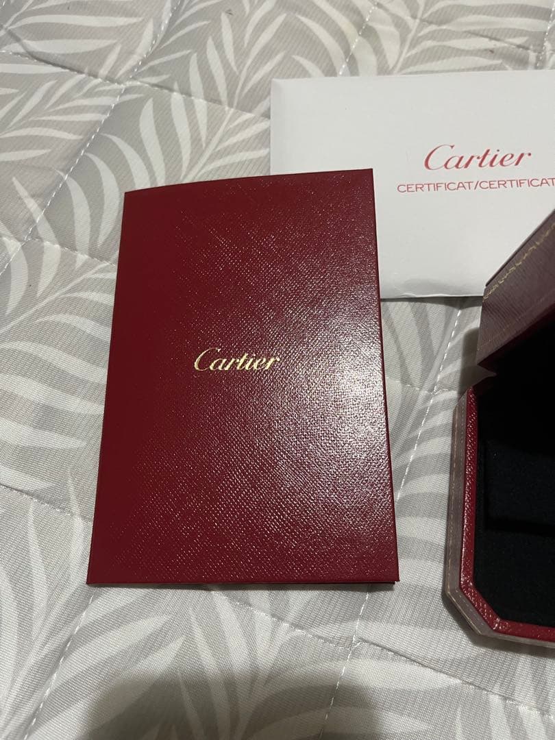 カルティエ　ラブ　LOVE シングルピアス　K18 イエローゴールド　片耳