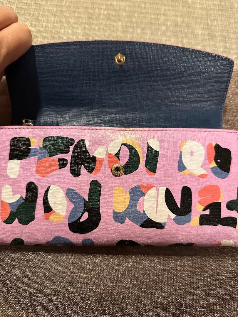 レア♡フェンディ抽象模様 カラフルピンク ロゴ長財布