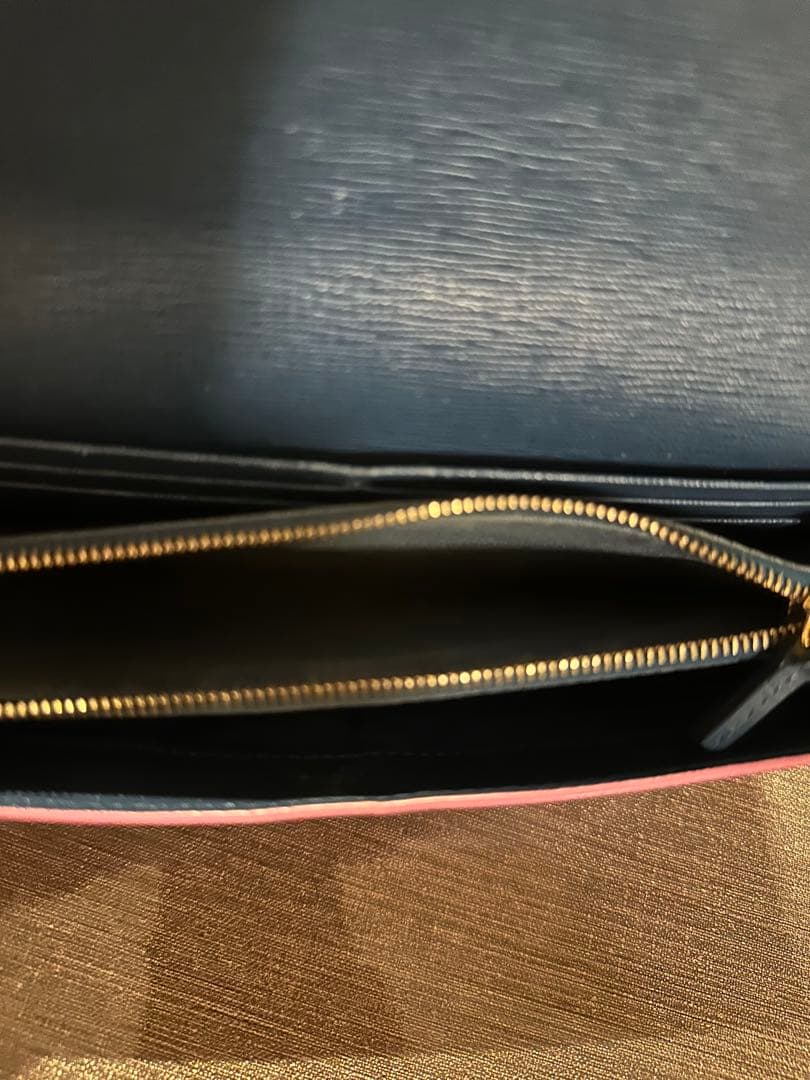 レア♡フェンディ抽象模様 カラフルピンク ロゴ長財布