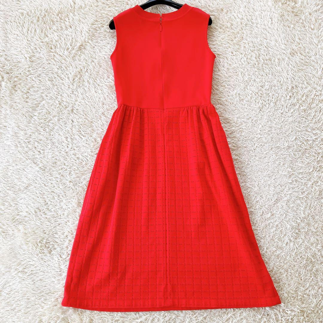 ルネ 2023 ノースリーブニットワンピース フレア パールロゴプレート 赤36