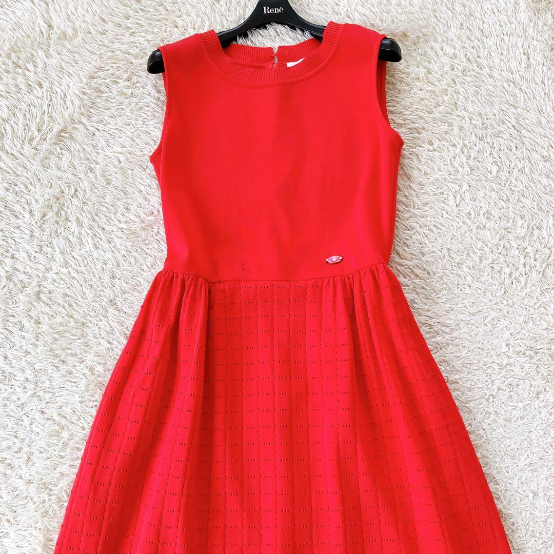 ルネ 2023 ノースリーブニットワンピース フレア パールロゴプレート 赤36