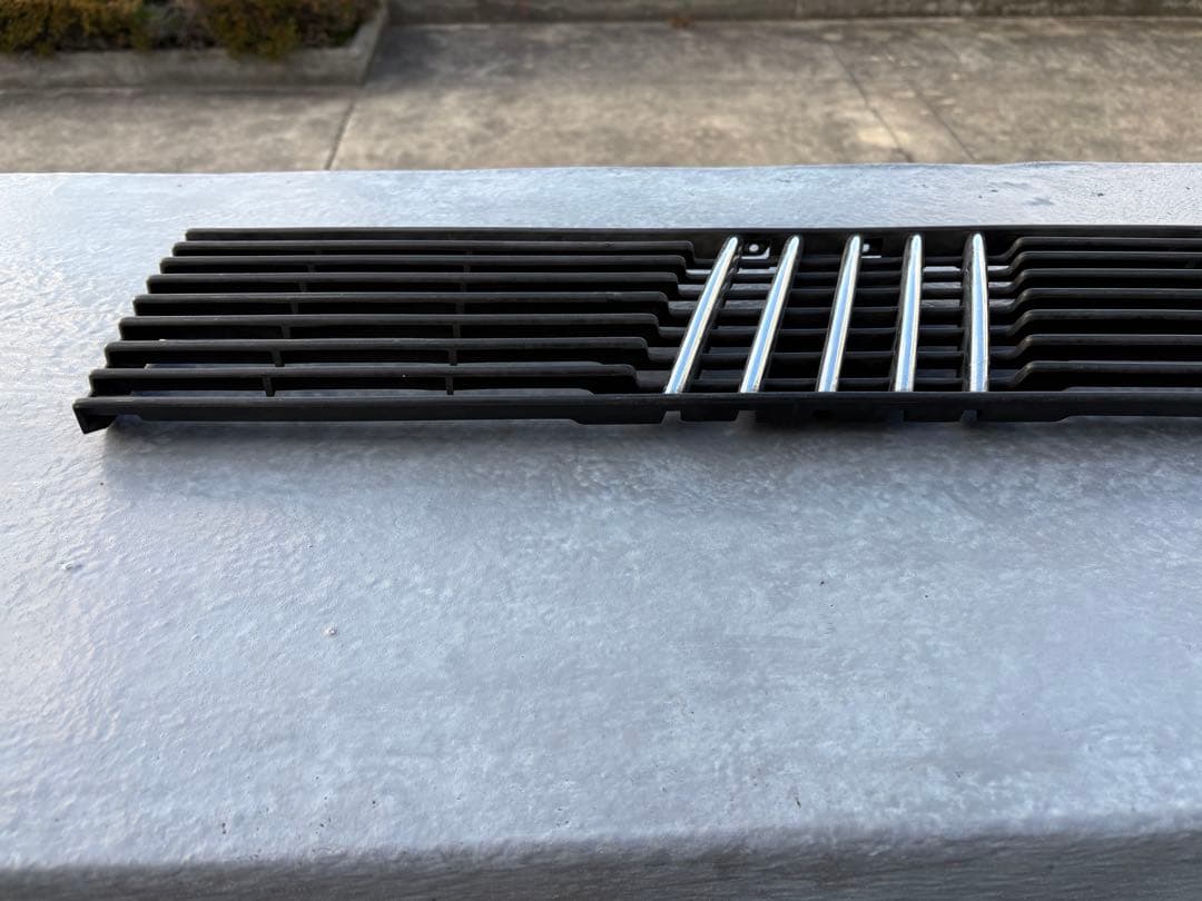 フィアットパンダ　141フロントグリル　前期　ステー付属　FIAT PANDA