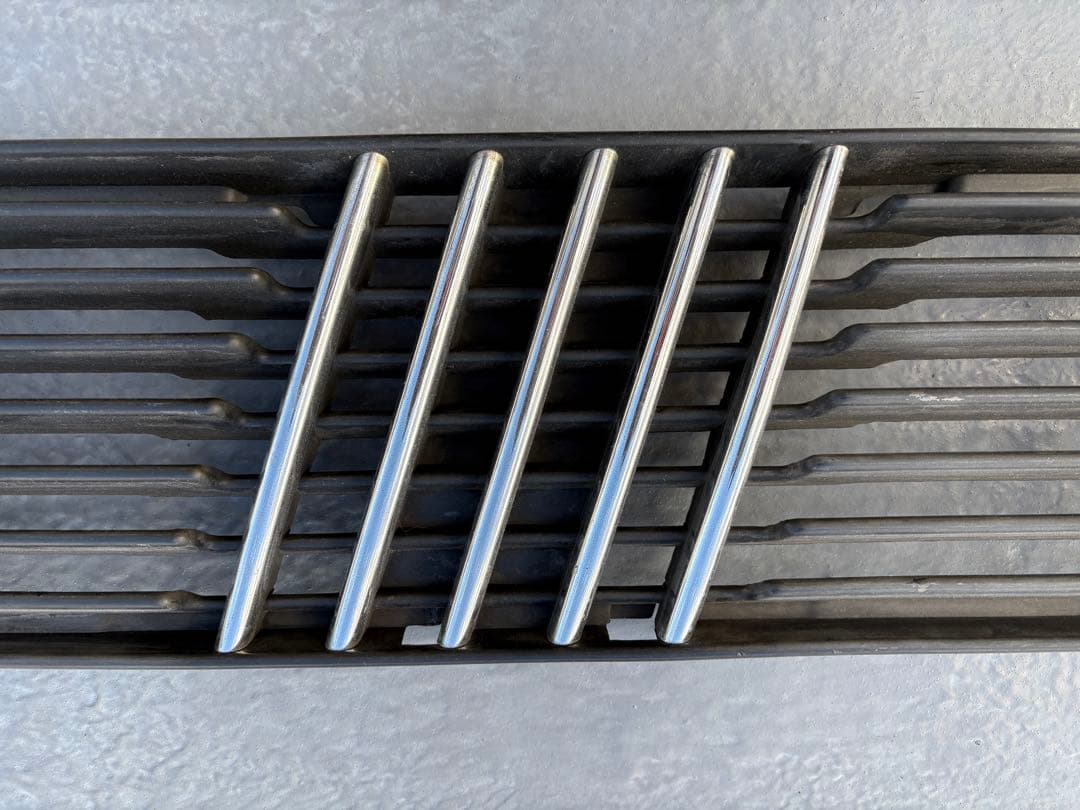 フィアットパンダ　141フロントグリル　前期　ステー付属　FIAT PANDA