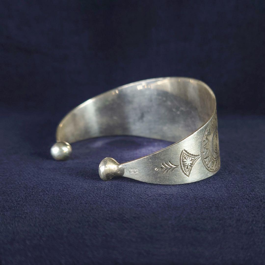 【モロッコ直輸入】トゥアレグ族　高純度シルバーバングル