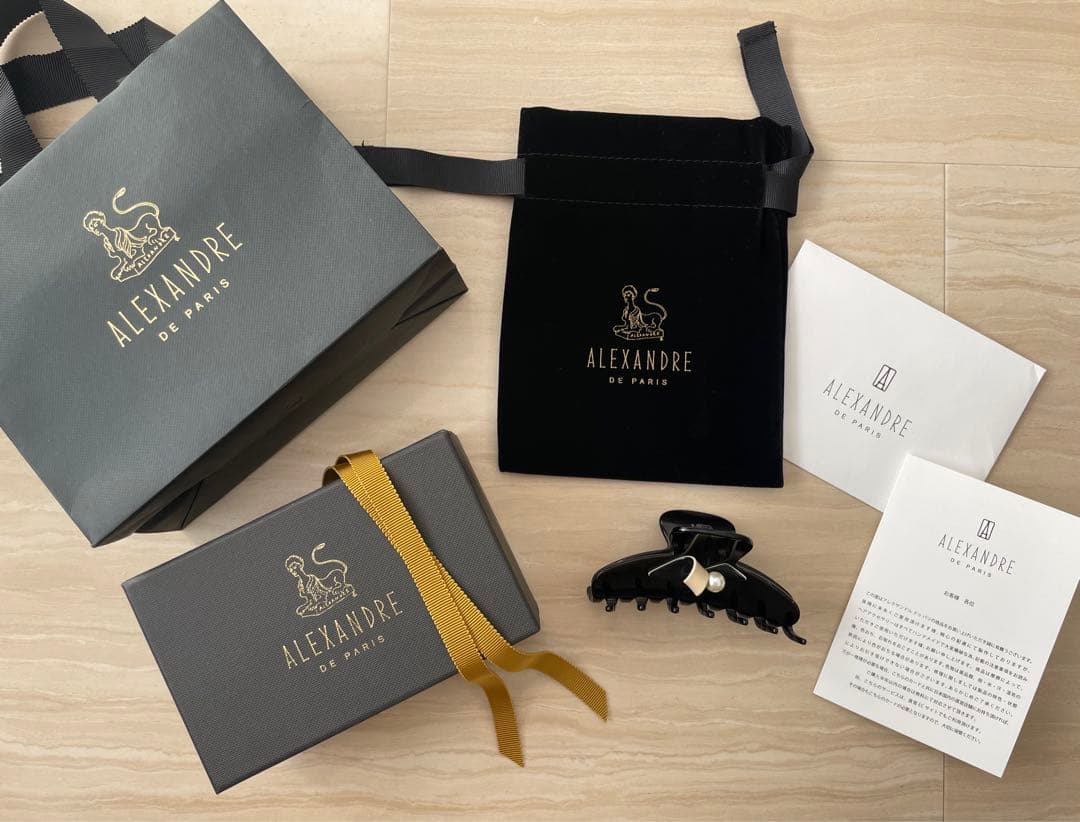 【試着のみ！美品！】ALEXANDRE DE PARIS パール付きヘアクリップ