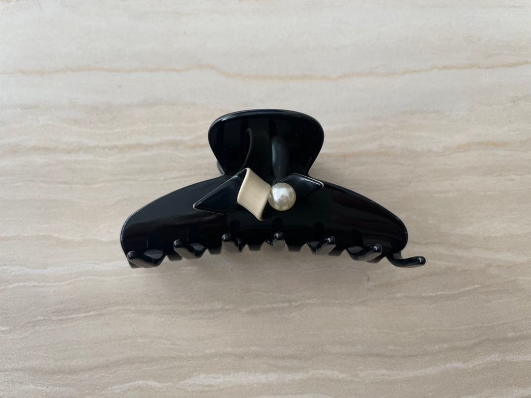 【試着のみ！美品！】ALEXANDRE DE PARIS パール付きヘアクリップ