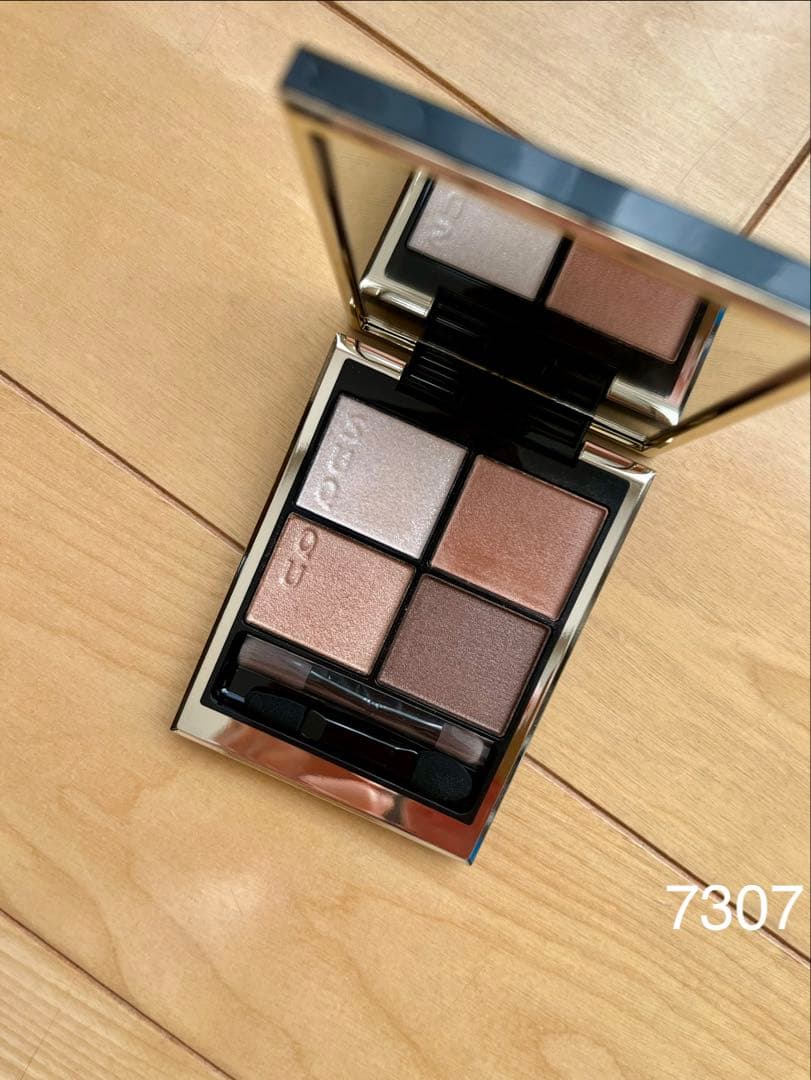 SUQQU シグニチャー カラー アイズ 15 凛覗