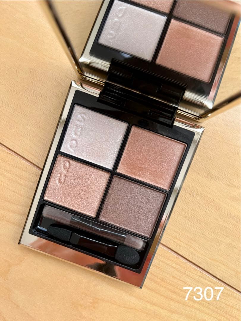 SUQQU シグニチャー カラー アイズ 15 凛覗