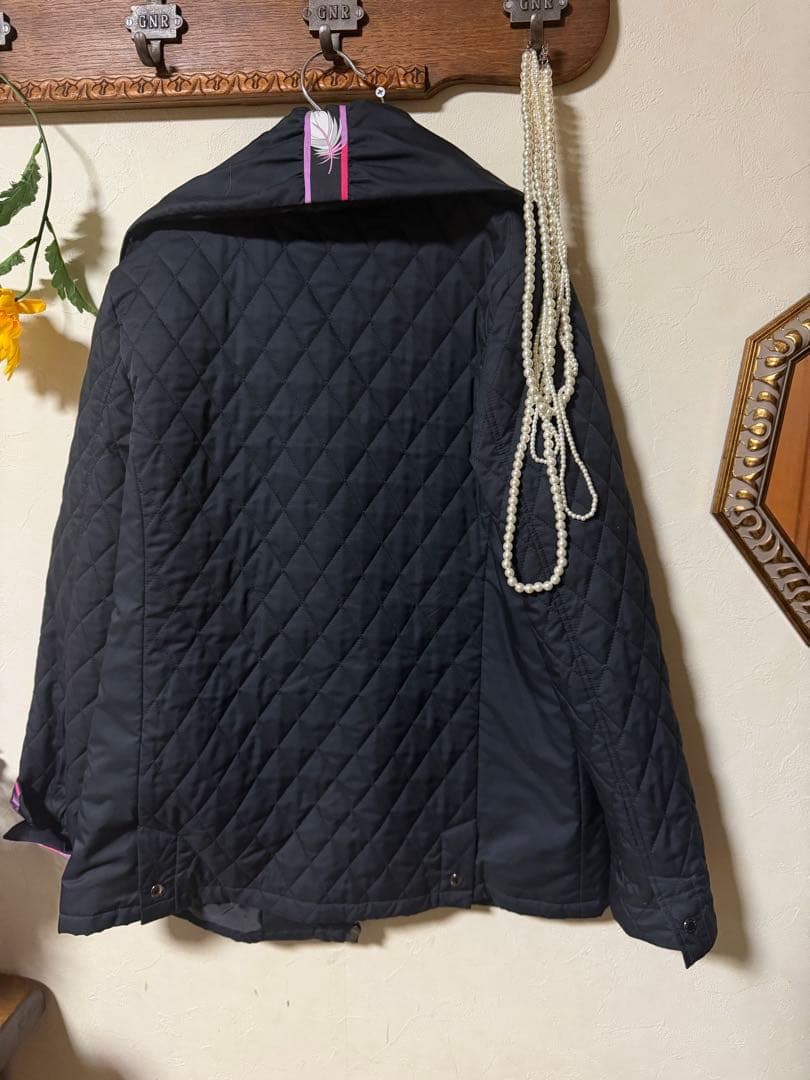 レオナールスポーツ　ブラックジャケット　ショートコート　中綿ブルゾン