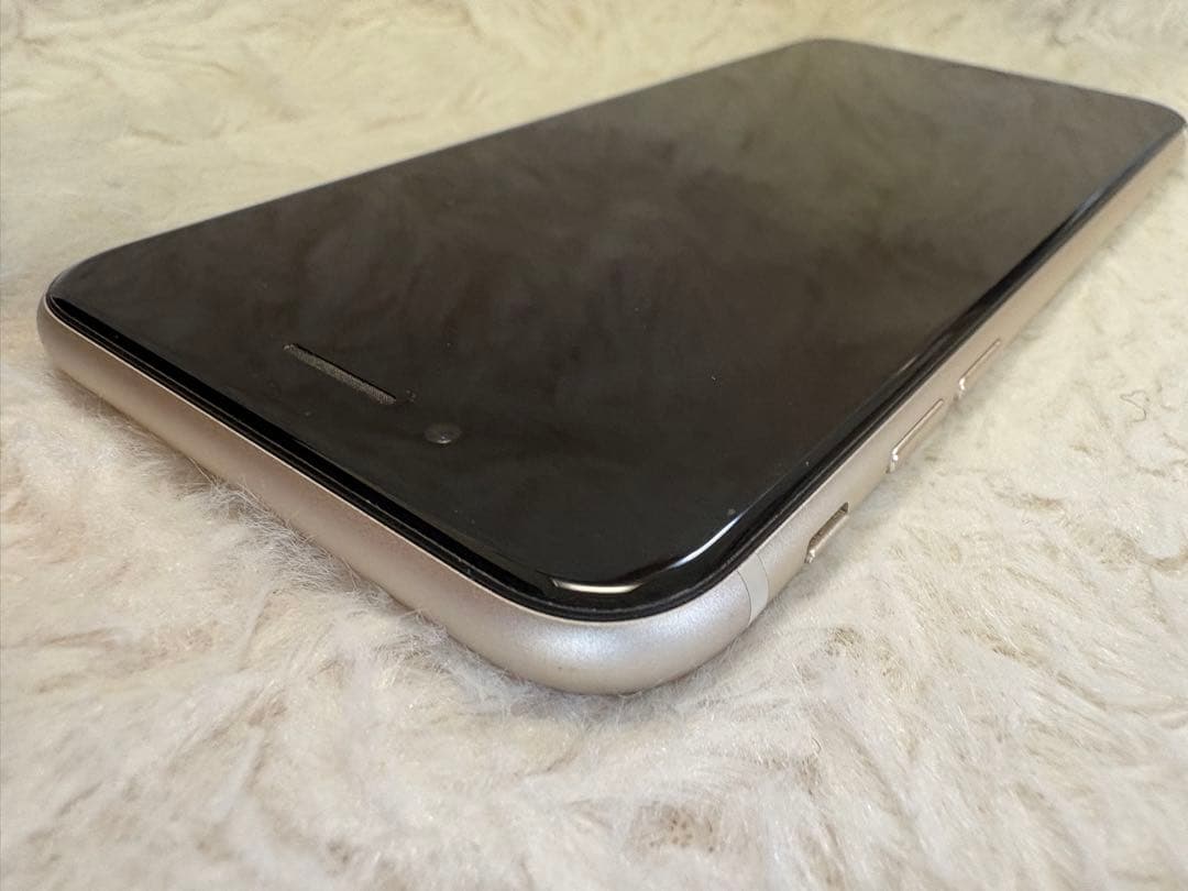 iPhone SE (第3世代) シルバー 本体 SIMフリー