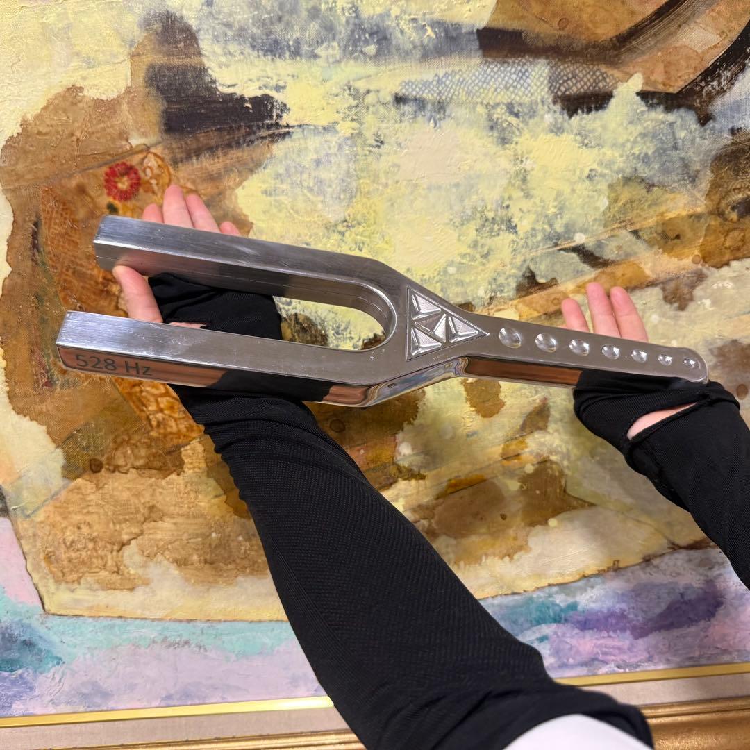 〈鈴様〉音叉　528 Hz 大型チューニングフォーク　ソルフェジオ周波数