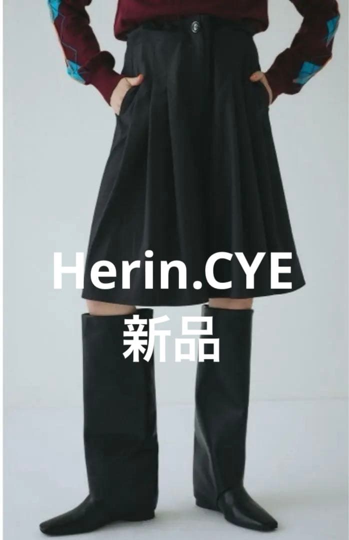 【新品未使用】Herin.CYE タックハーフパンツ　グレー