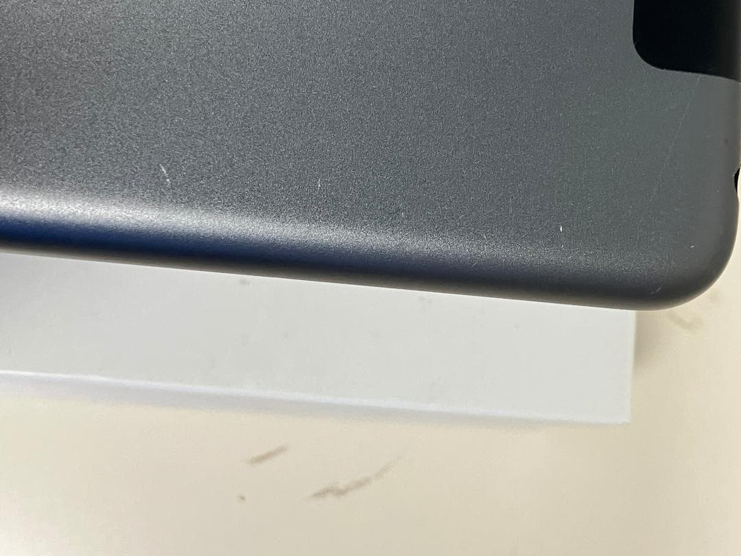 iPad 7世代　32GB グレー　セルラー カバーガラス付