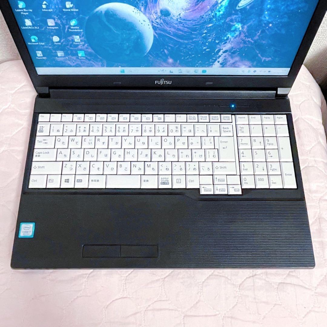 【高級機・極美品】2019年製 第8世代Corei7 SSD512G カメラ