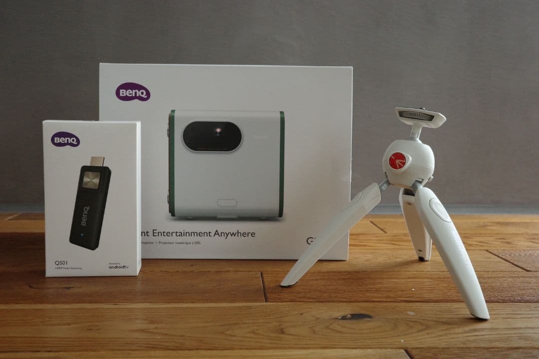 BenQ GS50 フルHD画質 モバイルLEDプロジェクター（別売品の三脚付）