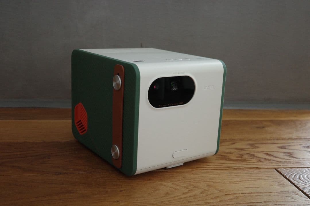 BenQ GS50 フルHD画質 モバイルLEDプロジェクター（別売品の三脚付）