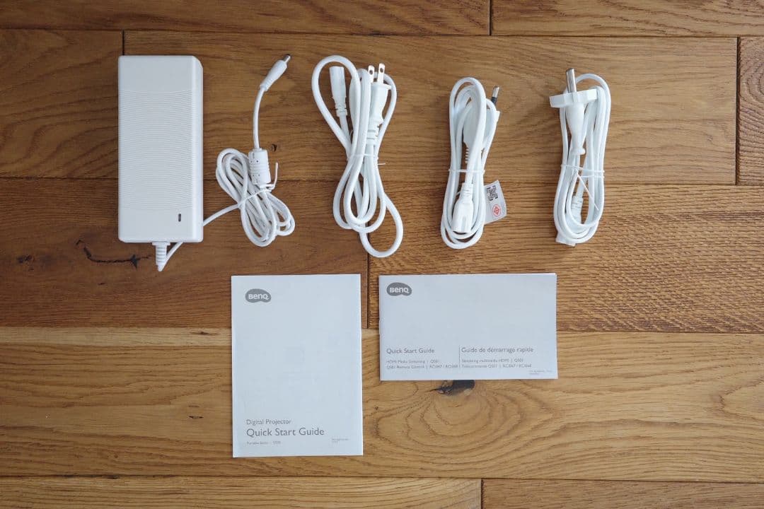 BenQ GS50 フルHD画質 モバイルLEDプロジェクター（別売品の三脚付）