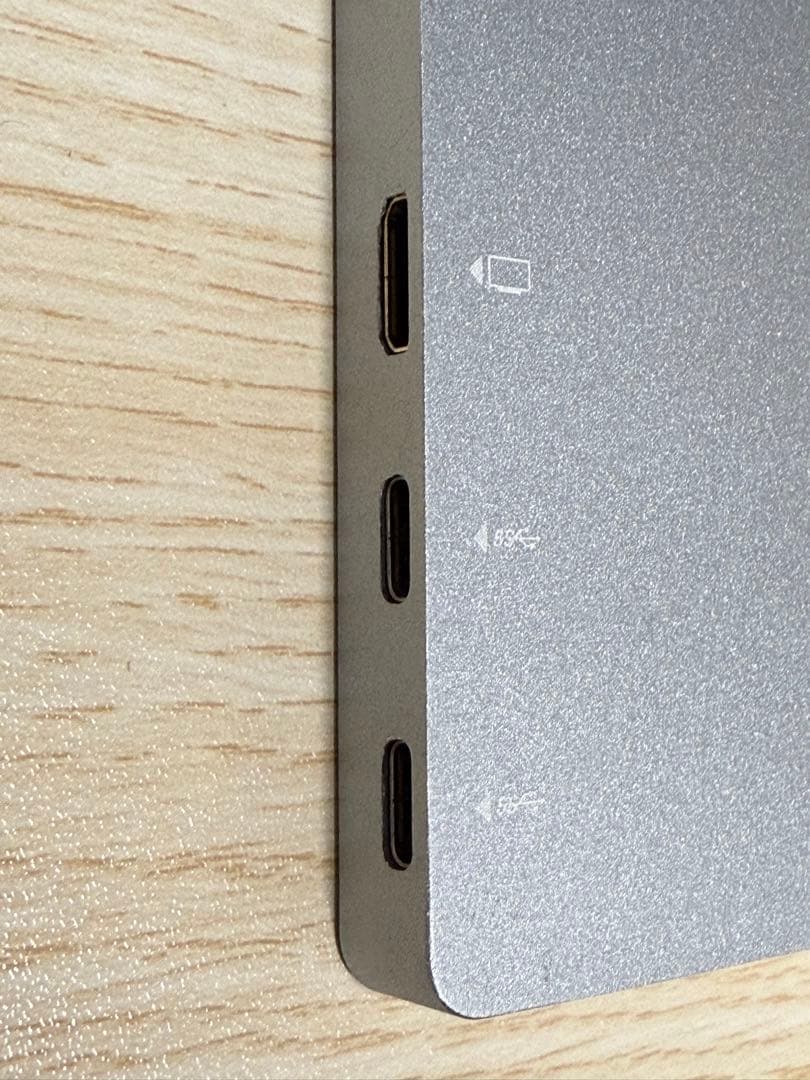 ポータブル・モバイルモニター 15.6インチ 4K カバー・スタンド付