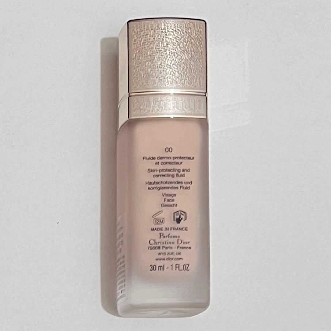 Dior プレステージ ホワイトルプロテクター UVルミエール BB 00