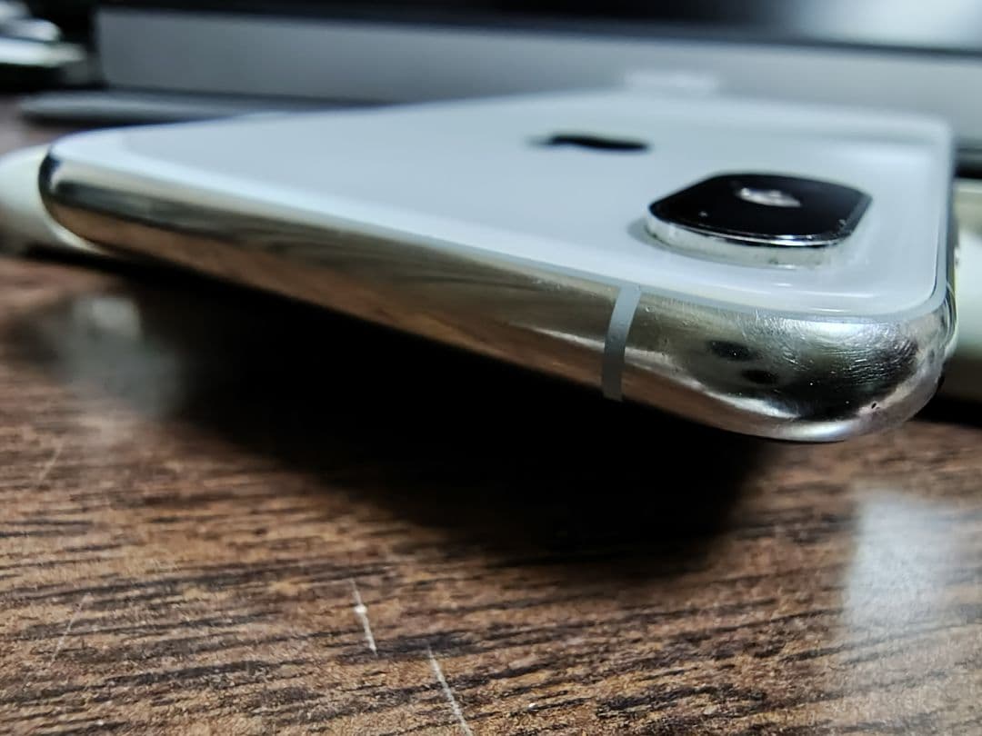 iPhone XS　256GB　シルバー　SIMフリー　美品　初期化済み