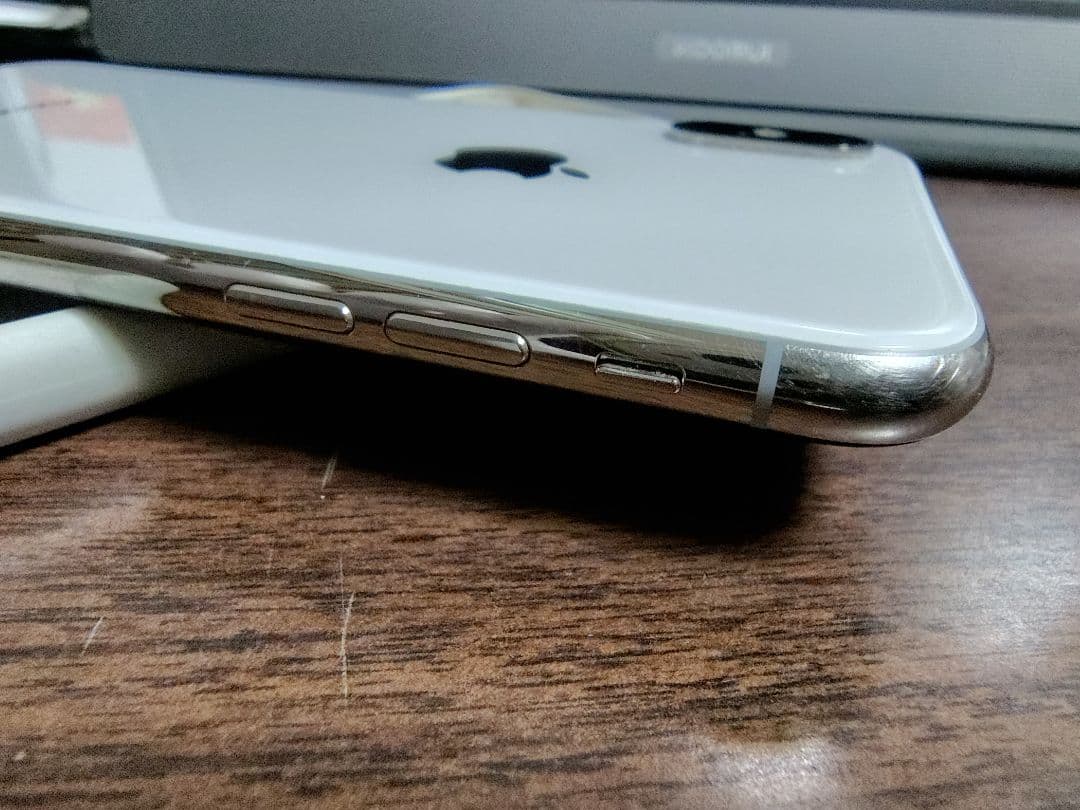 iPhone XS　256GB　シルバー　SIMフリー　美品　初期化済み