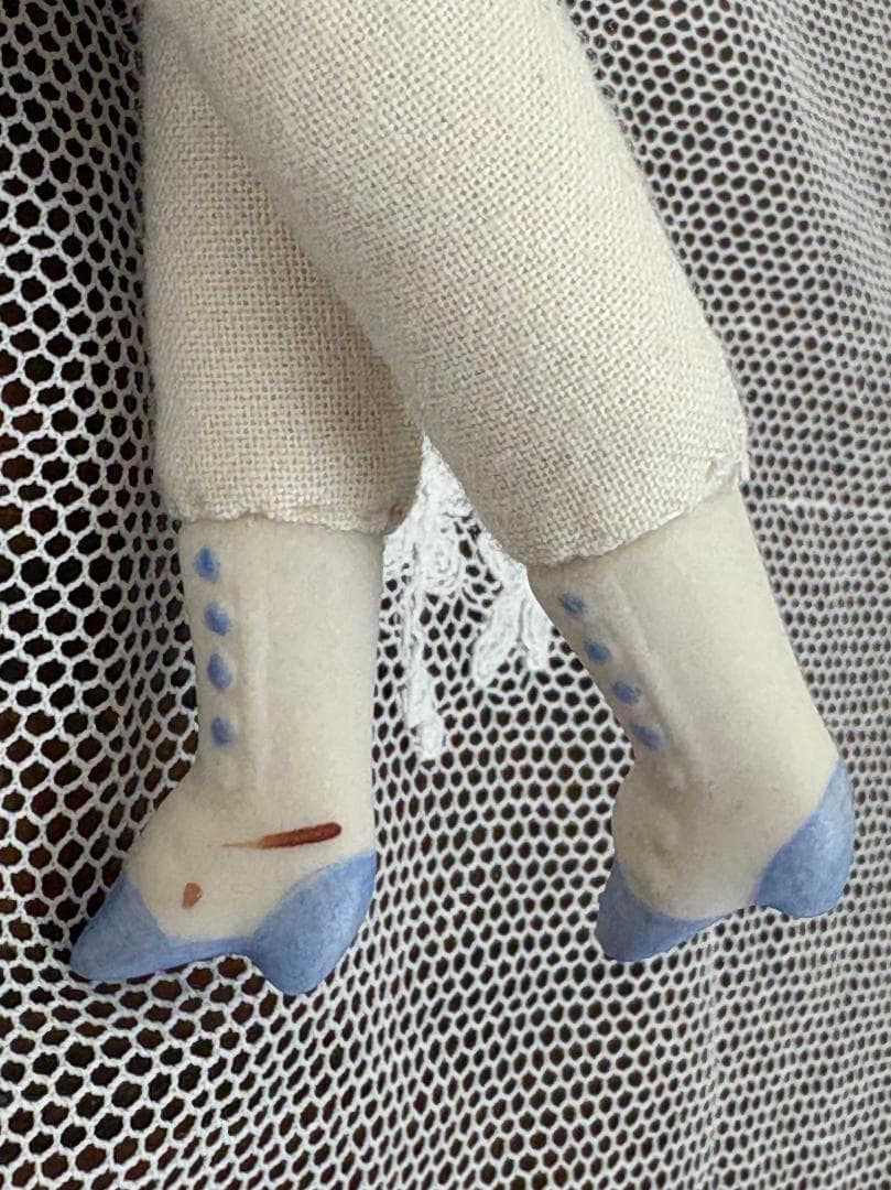 ✨期間限定✨ボネットヘッドのパリアンドール　ビスクドール　ミニョネット